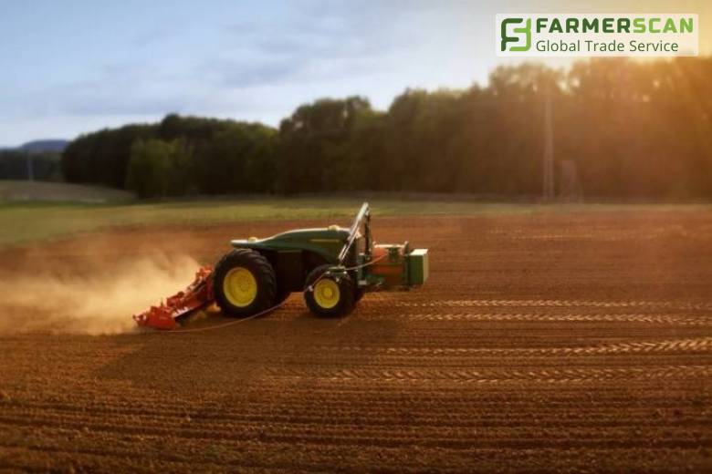 «John Deere» представил первый беспилотный электротрактор «John Deere» представил первый беспилотный электротрактор